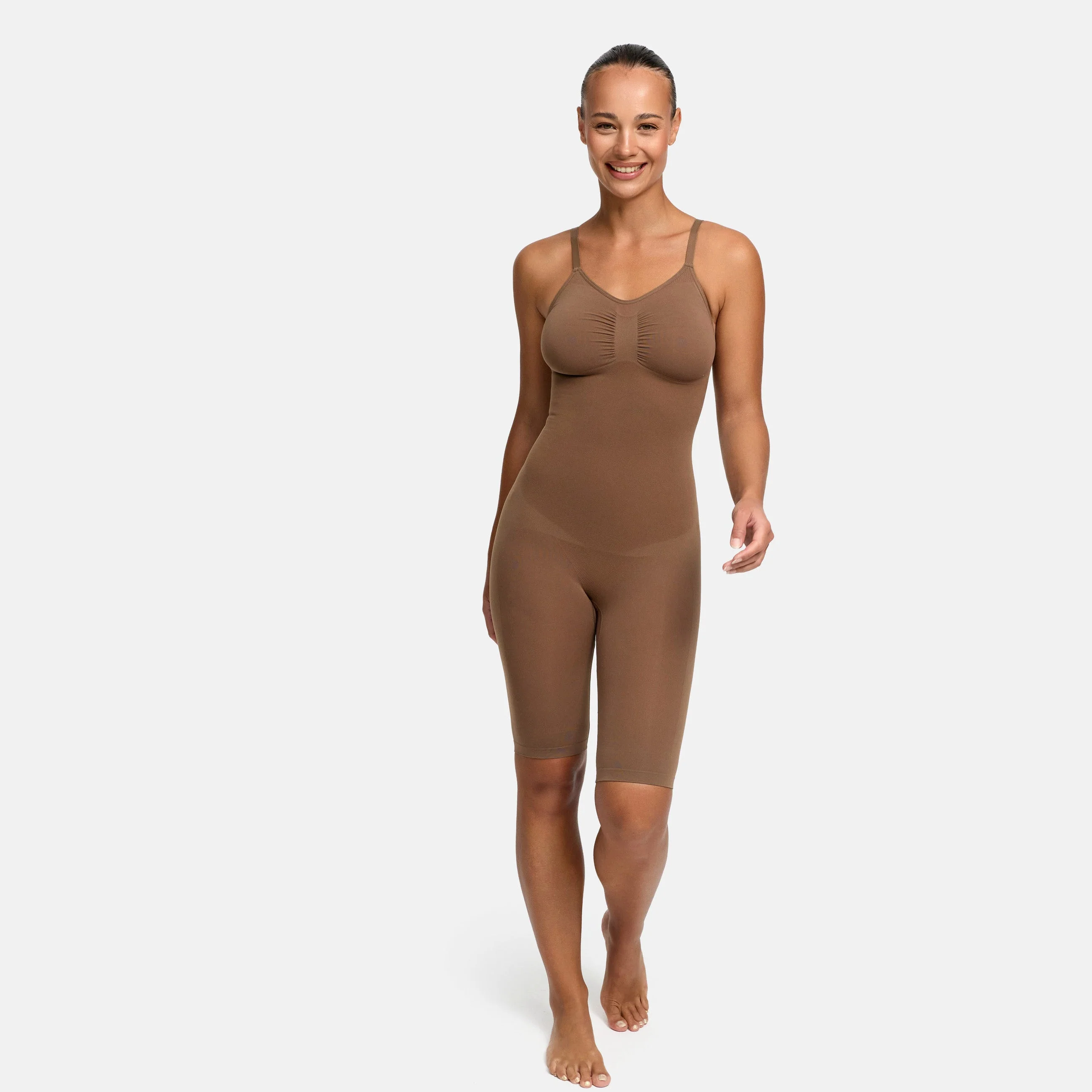 Bodysuit Sculpting Shapewear mit Shorts - Image 13
