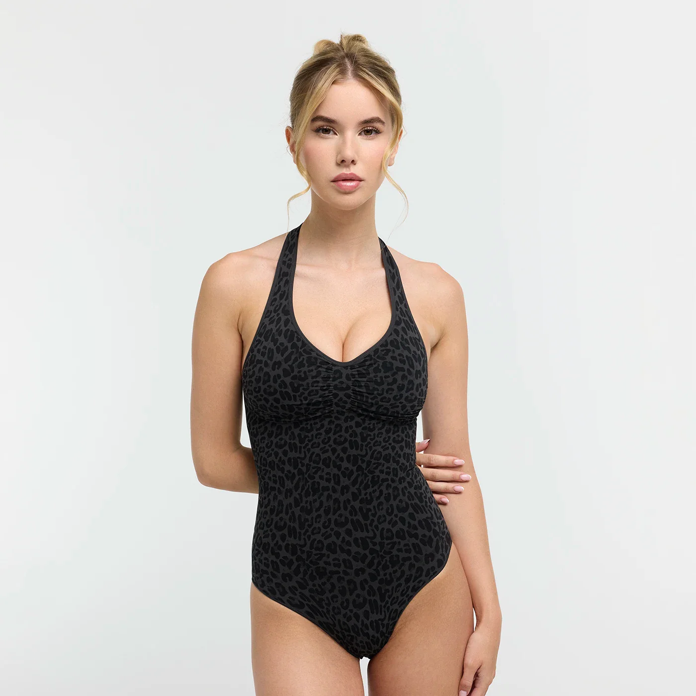 Neckholder Bodysuit Sculpting Shapewear mit integrierten Pads mit Slip - Image 7