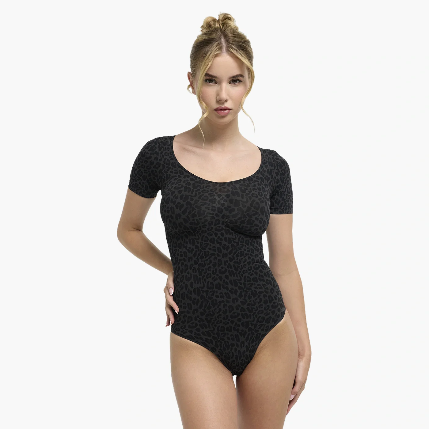 T-Shirt Bodysuit Sculpting Shapewear mit Slip - Image 44